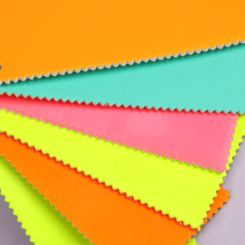 Волейбольная кожа ТПУ плохо пахнет?